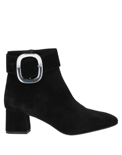 Spaziomoda Ankle Boots In Black