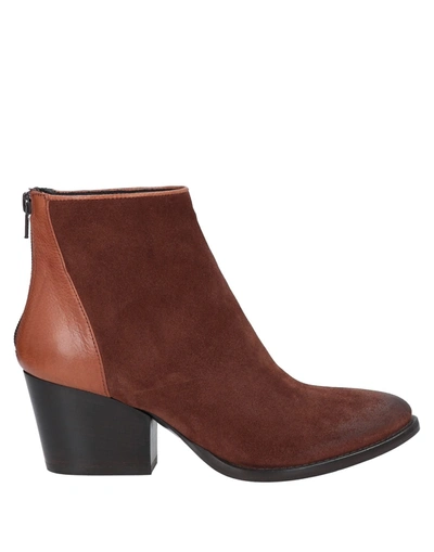 Fiorifrancesi Ankle Boots In Brown