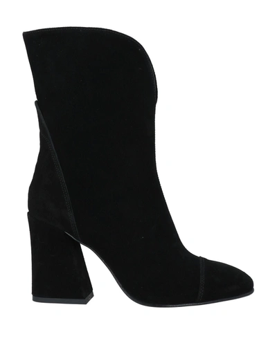 Spaziomoda Ankle Boots In Black