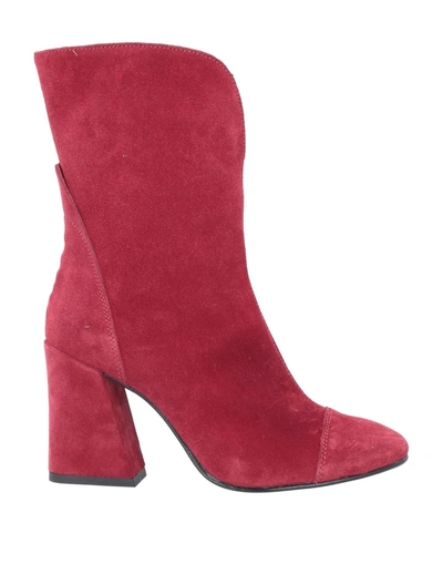 Spaziomoda Ankle Boots In Maroon