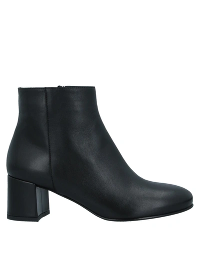 Luca Valentini Ankle Boots In Black