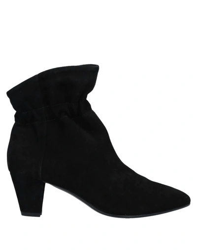 Fiorifrancesi Ankle Boots In Black