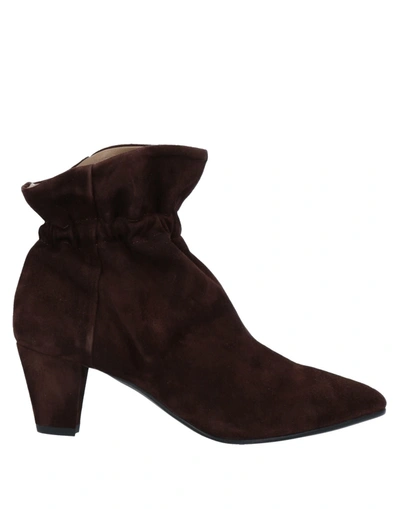Fiorifrancesi Ankle Boots In Brown