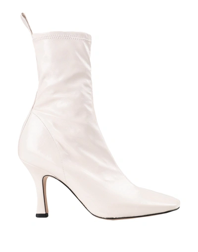Bianca Di Woman Ankle Boots Ivory Size 9 Textile Fibers In White