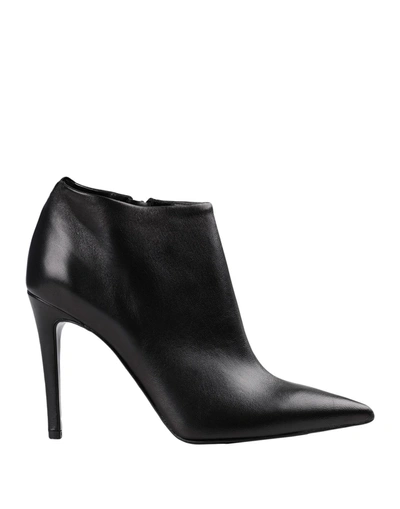 Bianca Di Ankle Boots In Black