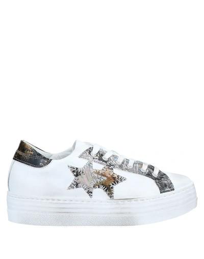 2star Sneakers In White