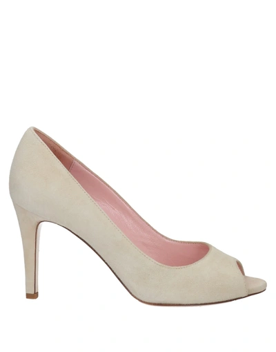 Studio Pollini Pumps In Beige