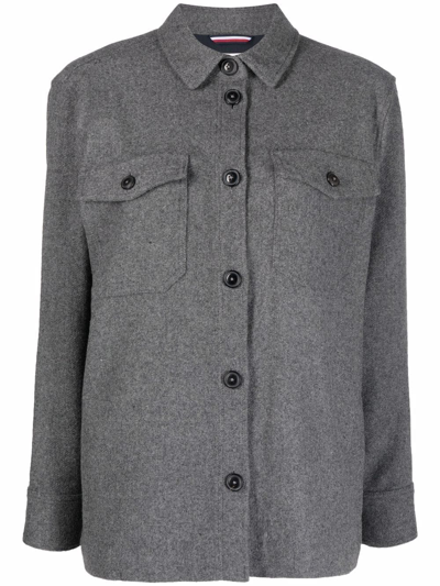 Tommy Hilfiger 排扣衬衫式夹克 In Grey