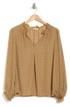 Max Studio Printed Crepe Long Sleeve Top In Gdtehsqp
