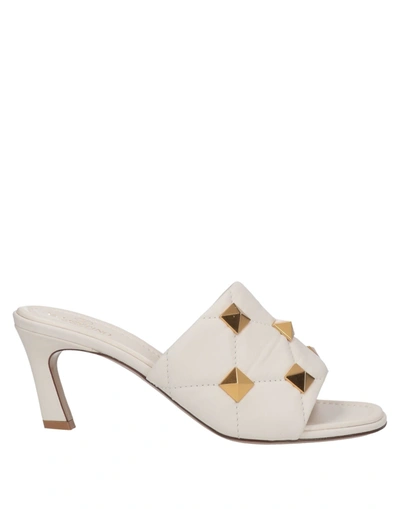 Valentino Garavani Sandals In Ivory