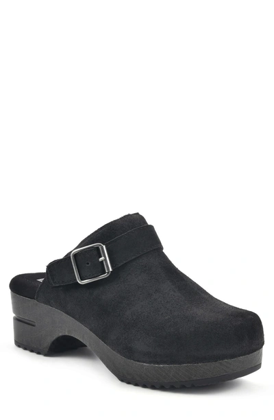 White Mountain Being Buckled Leather Clog In Black/suede