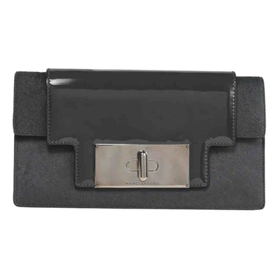 Pre-owned Marc Jacobs Patent Leather Clutch Bag In Black