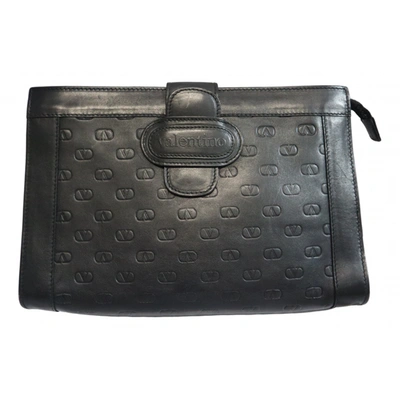 Pre-owned Valentino Garavani Vlogo Leather Handbag In Black