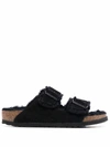 Birkenstock Open Toe Flat Sandals With Fur Texture And Contrast In 黑色
