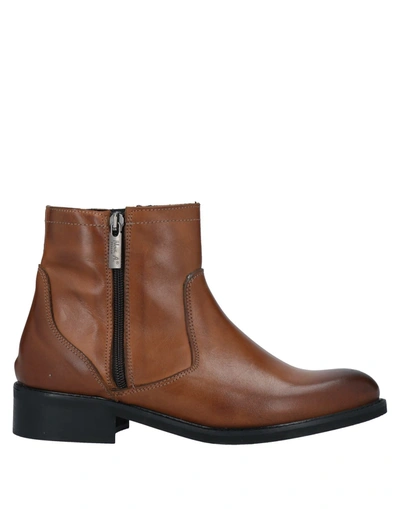 Noa A. Ankle Boots In Tan
