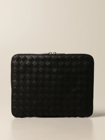 Bottega Veneta Clutch Bag In Woven Leather In Black