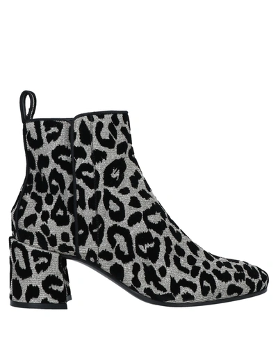 Dolce & Gabbana Ankle Boots In Light Grey