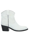 Via Roma 15 Ankle Boots In Ivory