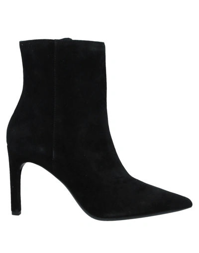 Geox Ankle Boots In Black