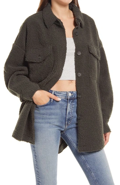 Good American Contour Faux Shearling Jacket In Ink001