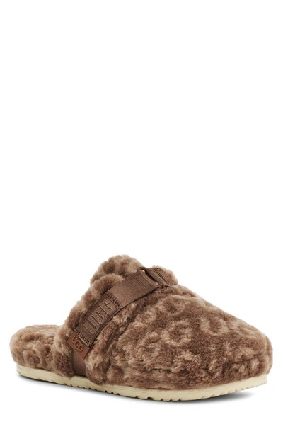 Ugg (r) Fluff It Slipper With Genuine Shearling Lining In Chestnut / Stout
