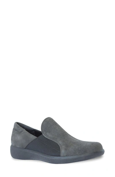 Munro Clay Wedge Slip-on Trainer In Grey Suede