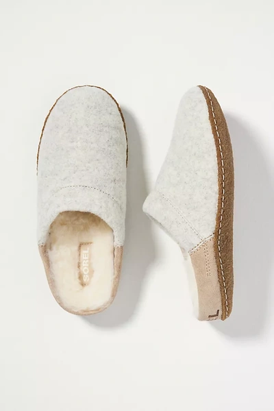 Sorel Nakiska Scuff Slippers In Beige