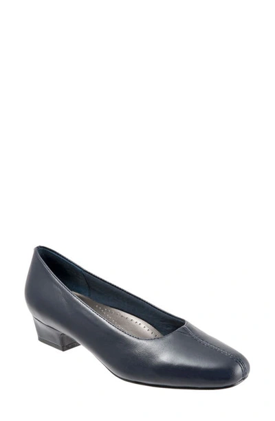 Trotters Doris Pump Women's Shoes In Navy