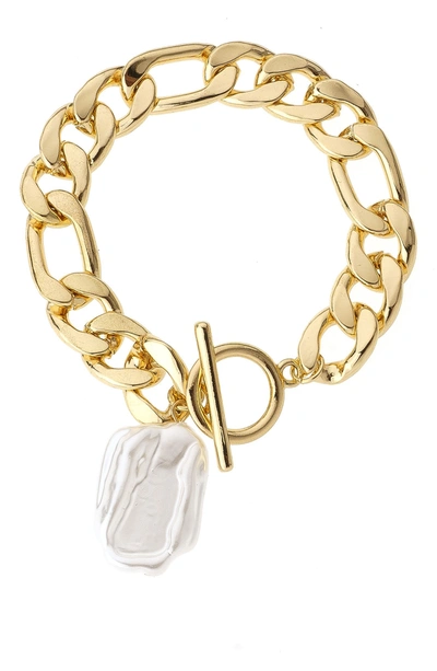 Ettika Imitation Pearl Curb Chain Toggle Bracelet In Gold