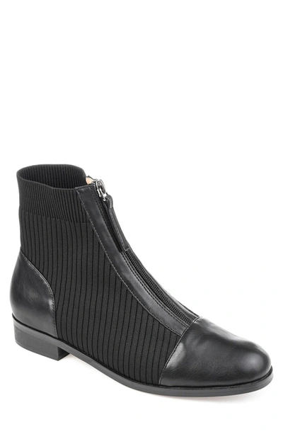 Journee Collection Bexlie Bootie In Black