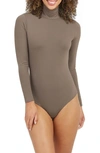 Spanxr Spanx(r) Suit Yourself Long Sleeve Mock Neck Bodysuit In Mochaccino