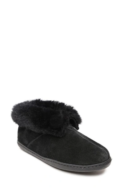 Minnetonka Genuine Sheepskin & Suede Slipper In Black