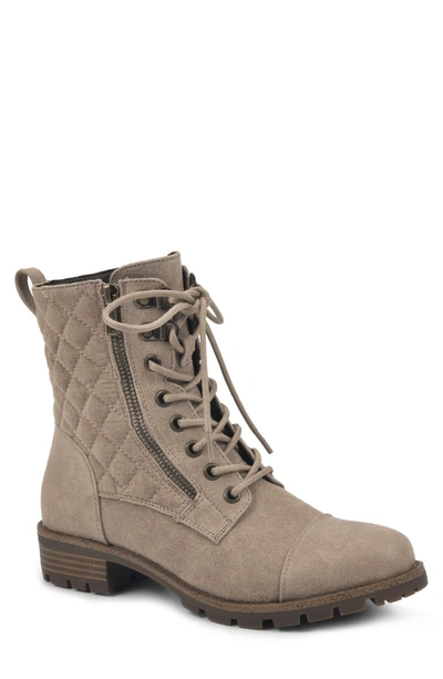 White Mountain Dashing Quilted Boot In Sand/distressed/waxy/fabric
