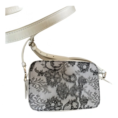 Pre-owned Rochas Leather Crossbody Bag In White