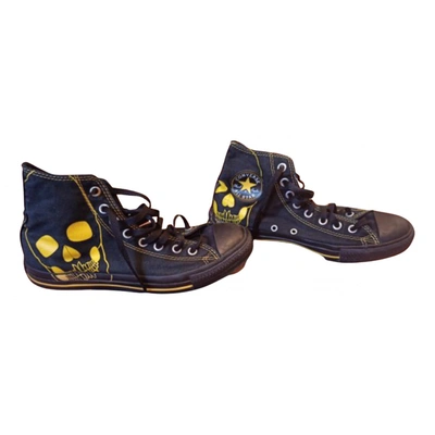 Pre-owned Converse Cloth High Trainers In Black