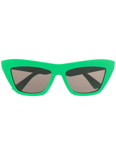 Bottega Veneta Cat-eye Frame Sunglasses In Gray