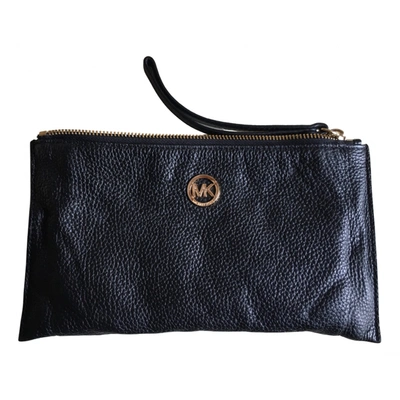 Pre-owned Michael Kors Leather Clutch Bag In Black