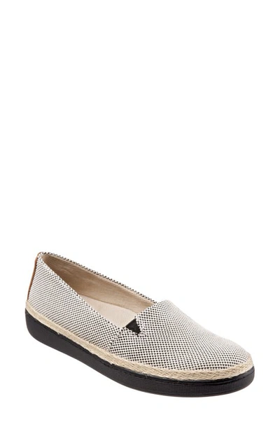 Trotters Accent Slip-on In Black Linen Fabric