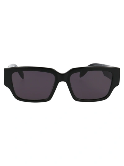 Alexander Mcqueen Eyewear Rectangle Frame Sunglasses In 001 Black Black Grey