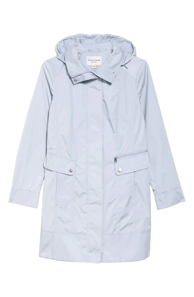 Cole Haan Signature Back Bow Packable Hooded Raincoat In Mist