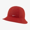 Nike Sportswear Icon Clash Women's Houndstooth Bucket Hat In Chile Red,university Red