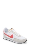 Nike White & Grey Waffle Trainer 2 Sneakers