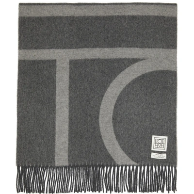 Totême Wool Monogram Jacquard Scarf In Grey