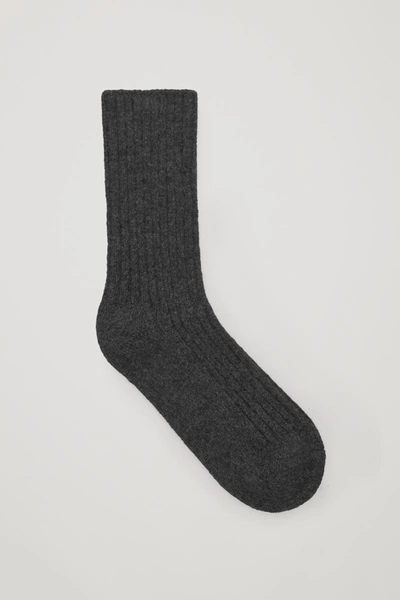 Cos Ribbed Cashmere Socks In Grey