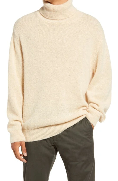 Closed Turtleneck Sweater In White