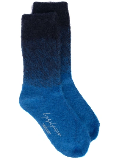 Yohji Yamamoto Gradient Logo-print Socks In Blue