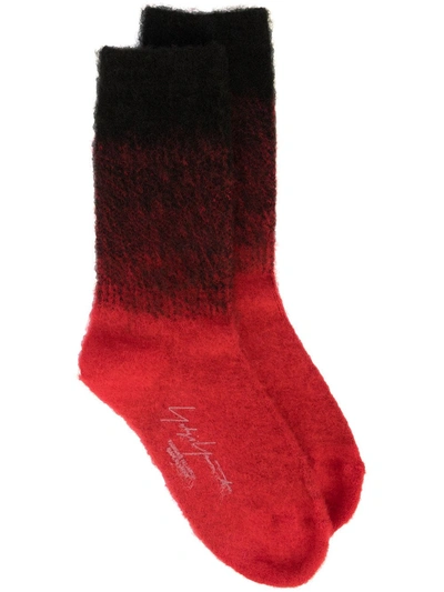 Yohji Yamamoto Gradient Logo-print Socks In Black