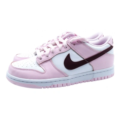 Pre-owned Nike Sb Dunk Leather Trainers In Pink