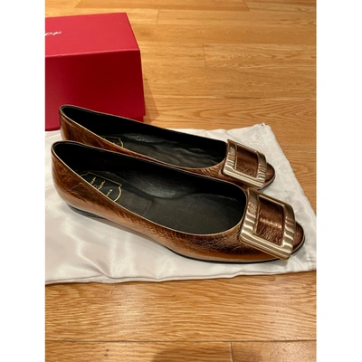 Pre-owned Roger Vivier Leather Ballet Flats In Metallic