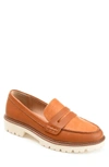 Journee Collection Kenly Flat In Tan